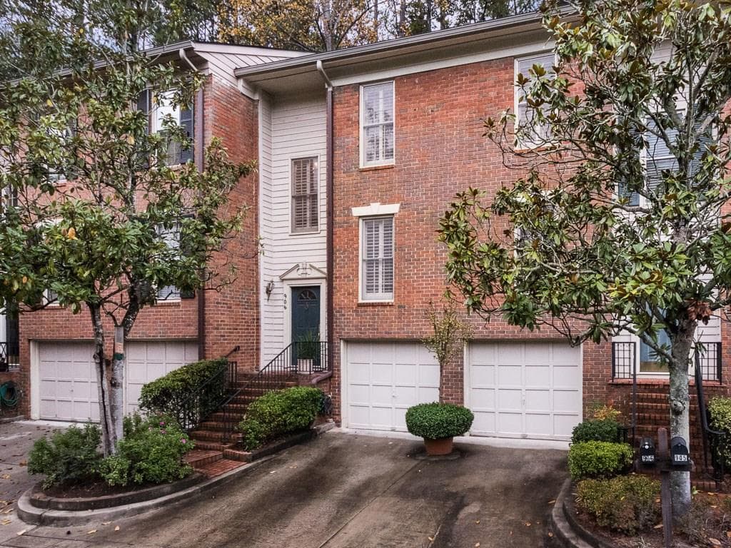 906 Brandywine Circle, Sandy Springs, GA 30350 — most recent listing photo