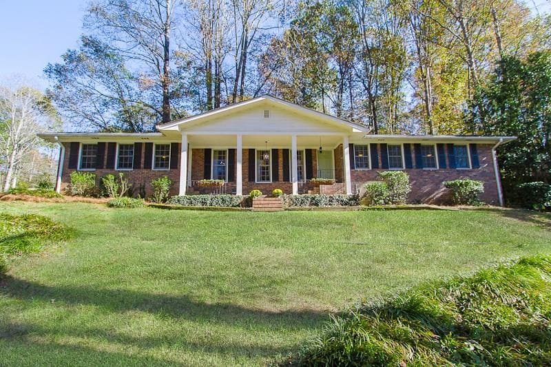 3 bedroom, 1,745 sq ft single family residence sold at 3620 Hickory Circle, Smyrna, GA 30080