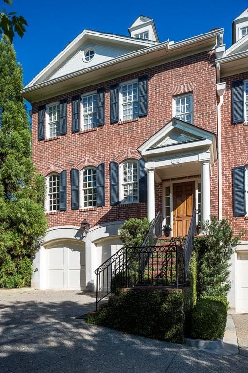 3 bedroom townhouse sold at 2800 Rumson Court 2800, Atlanta, GA 30305