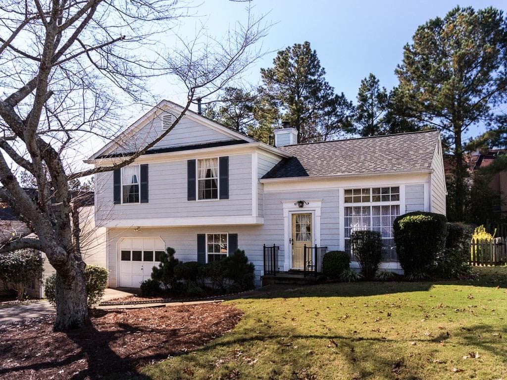 10700 Mortons Crossing, Alpharetta, GA 30022 — most recent listing photo