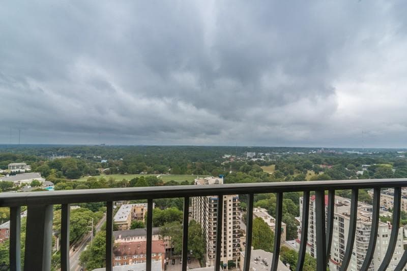 2 bedroom, 1,103 sq ft condominium sold at 199 14TH Street 2405, Atlanta, GA 30309