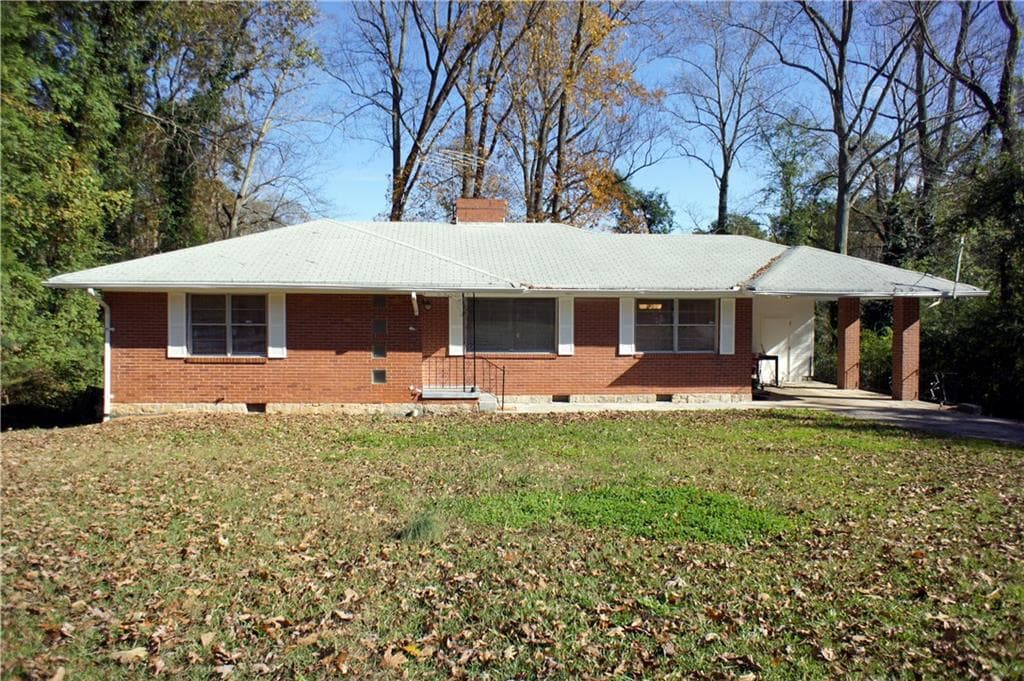 3 bedroom, 1,500 sq ft single family residence sold at 2330 County Line Road, Atlanta, GA 30331