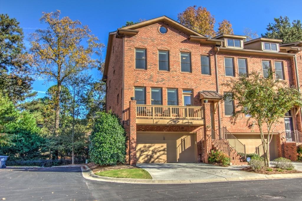 3320 Chestnut Woods Circle 3320, Atlanta, GA 30340 — most recent listing photo