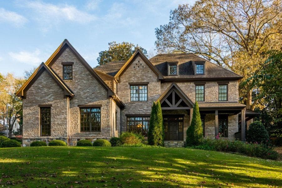 5 bedroom, 4,996 sq ft single family residence sold at 71 LAKE FORREST Lane, Atlanta, GA 30342