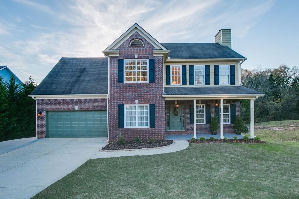 5 bedroom, 3,085 sq ft single family residence sold at 1220 Platinum Drive, Hoschton, GA 30548