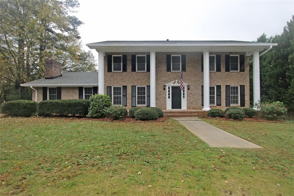 6 bedroom single family residence sold at 2350 Sewell Mill, Marietta, GA 30062