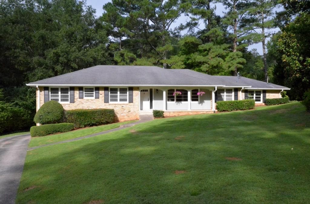 4 bedroom, 2,070 sq ft single family residence sold at 4830 Kendall Court, Atlanta, GA 30342