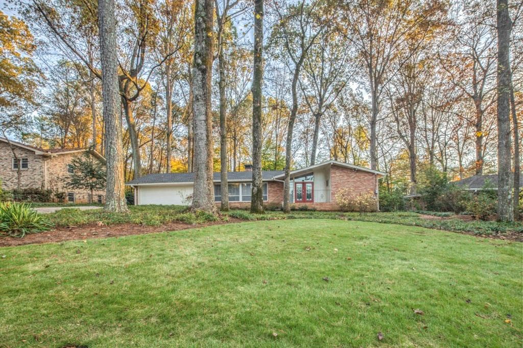 3 bedroom single family residence sold at 2415 Woodleaf Lane, Atlanta, GA 30033
