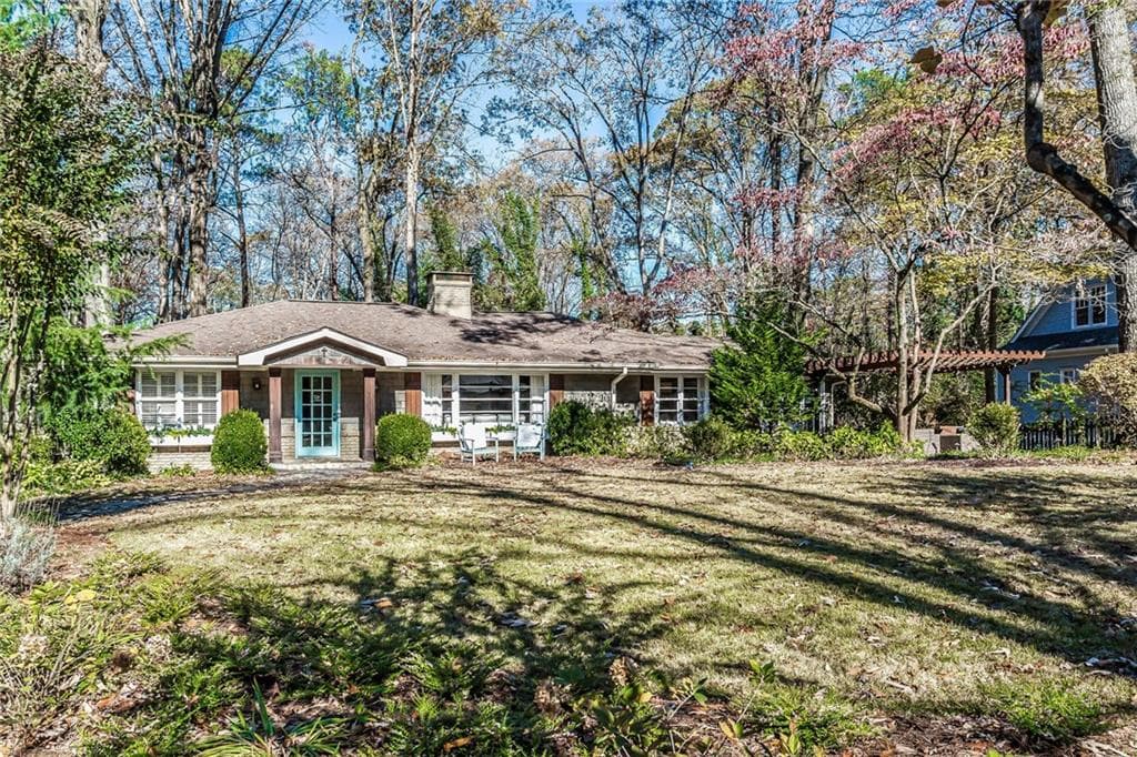 3 bedroom, 2,692 sq ft single family residence sold at 487 Bryn Mawr Lane, Atlanta, GA 30327