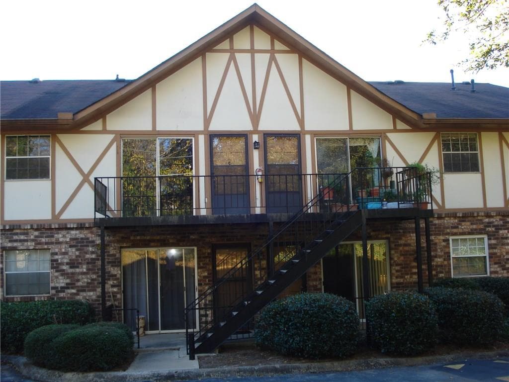 2 bedroom, 936 sq ft condominium sold at 1179 Church Street C, Decatur, GA 30030