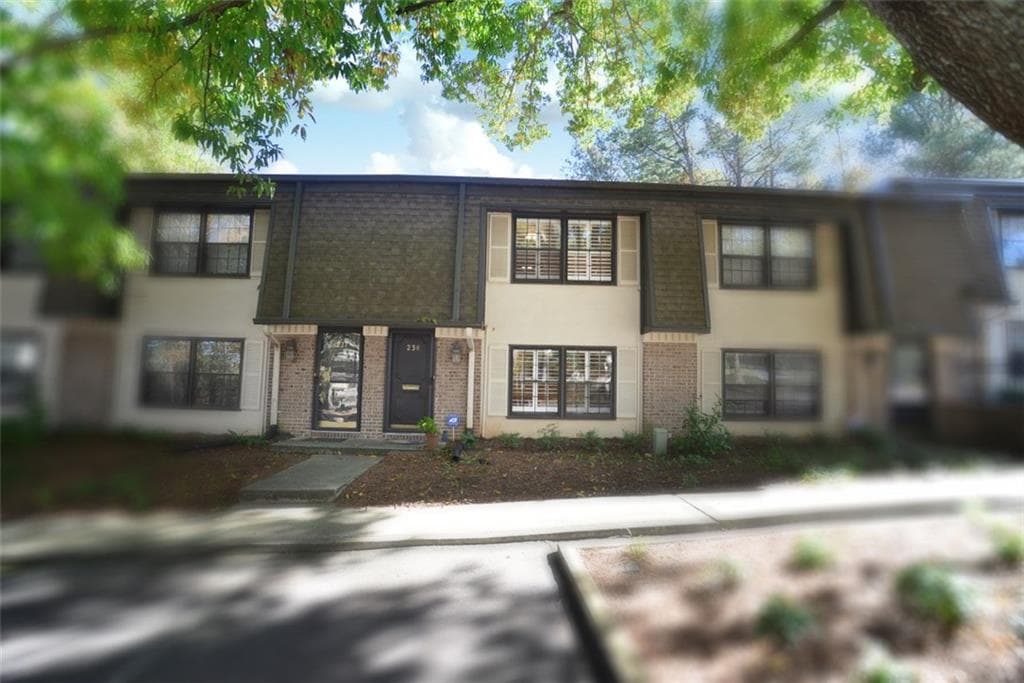 2 bedroom, 1,252 sq ft condominium sold at 238 Triumph Drive, Atlanta, GA 30327