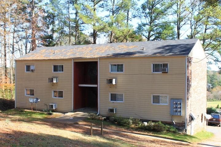 550 GRESHAM PARK Drive, Marietta, GA 30062 — most recent listing photo