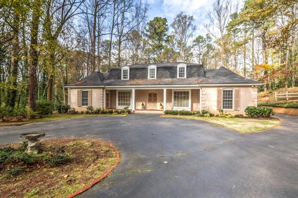 4 bedroom single family residence sold at 537 Woodvalley Drive, Marietta, GA 30064