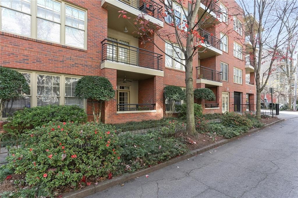 1 bedroom, 858 sq ft condominium sold at 273 12th Street 114, Atlanta, GA 30309