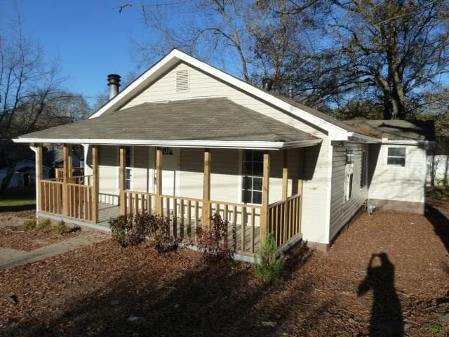 3 bedroom single family residence sold at 39 Poplar Street, Buford, GA 30519