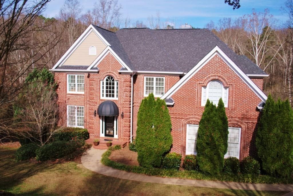 5 bedroom, 3,808 sq ft single family residence sold at 5020 Hickory Hills Drive, Woodstock, GA 30188
