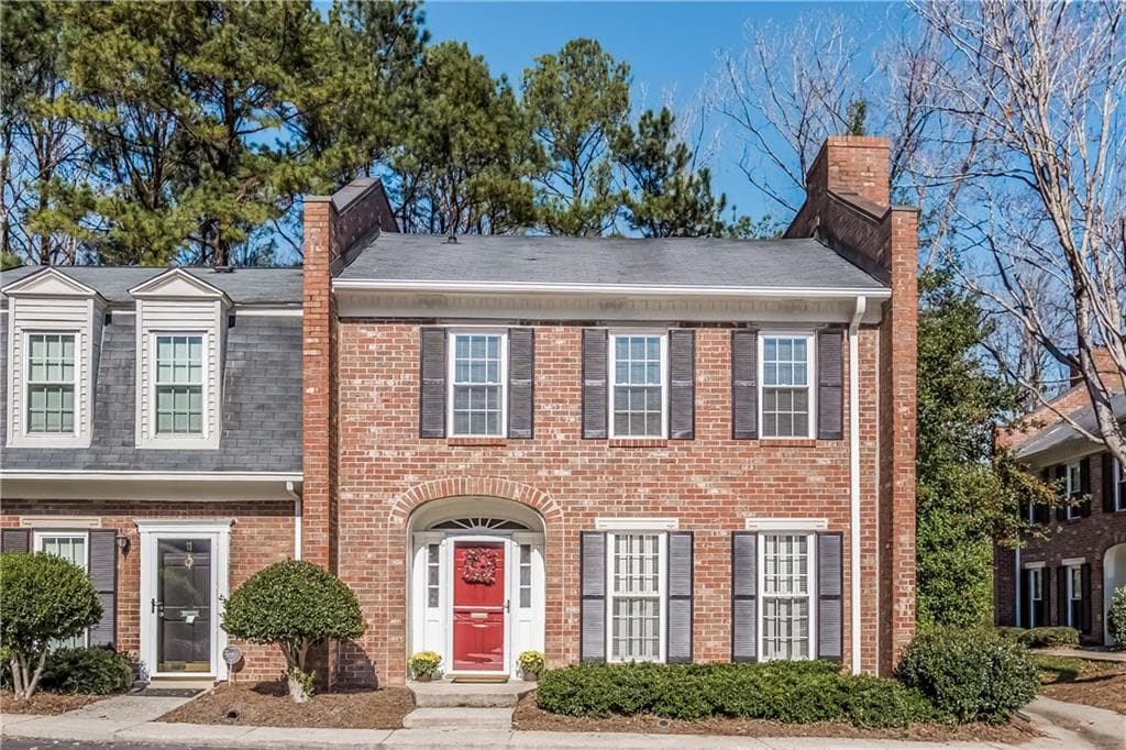 3 bedroom, 1,560 sq ft townhouse sold at 12 Valley Forge Place, Atlanta, GA 30318