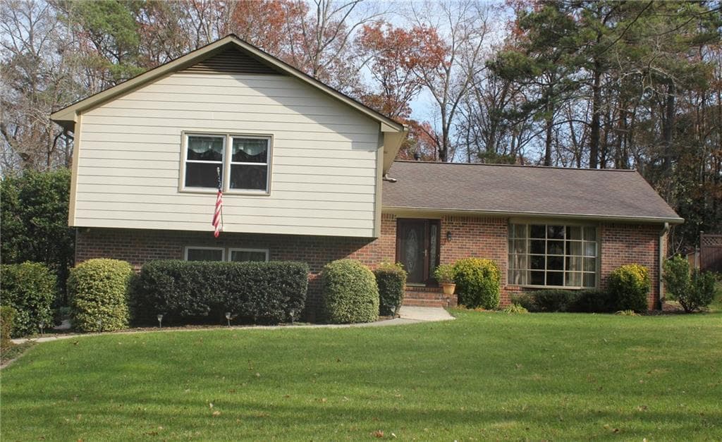 4 bedroom, 2,150 sq ft single family residence sold at 1916 Beckett Drive, Marietta, GA 30062