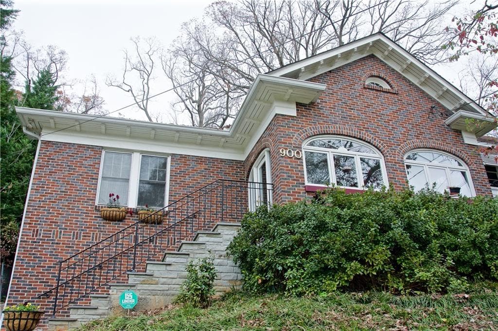 3 bedroom, 1,570 sq ft single family residence sold at 900 Glen Arden Way, Atlanta, GA 30306