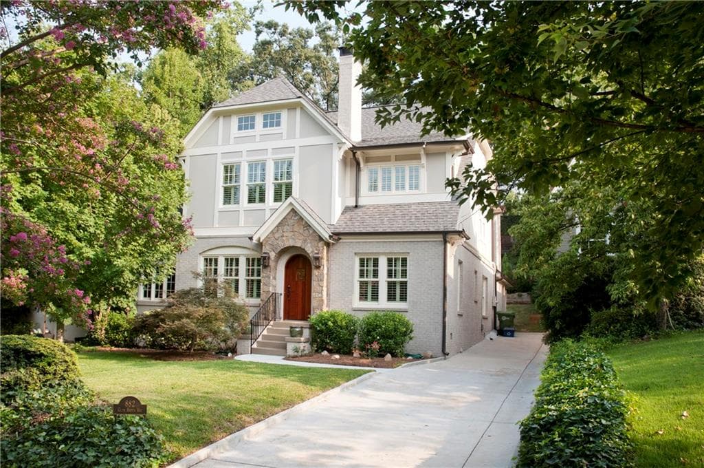 4 bedroom, 2,850 sq ft single family residence sold at 882 Glen Arden Way, Atlanta, GA 30306