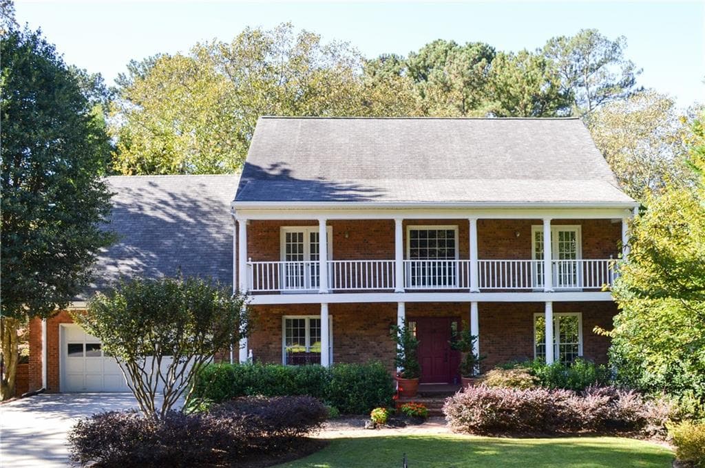 4 bedroom, 4,601 sq ft single family residence sold at 4038 Penhurst Drive, Marietta, GA 30062