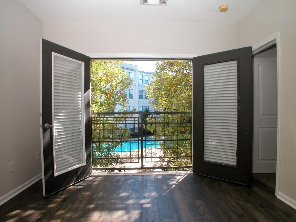 1 bedroom, 646 sq ft condominium sold at 821 Ralph McGill Boulevard 3204, Atlanta, GA 30306
