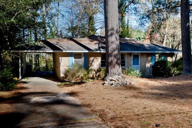 3 bedroom, 1,136 sq ft single family residence sold at 2240 Willivee Place, Decatur, GA 30033
