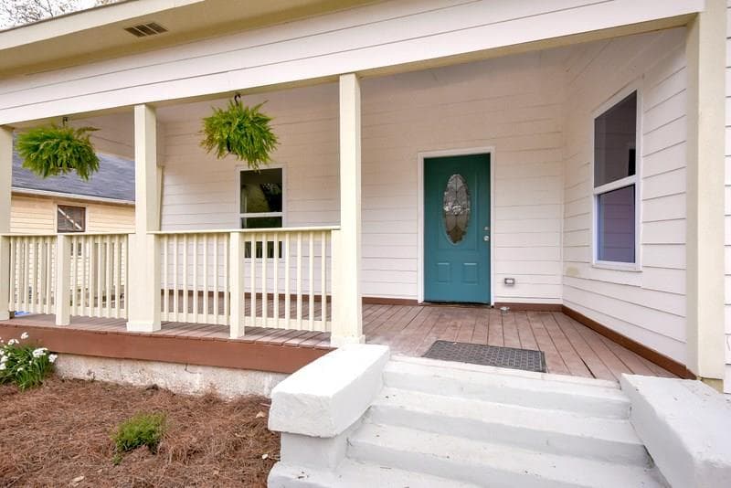 3 bedroom, 1,250 sq ft single family residence sold at 90 Thayer Avenue, Atlanta, GA 30315