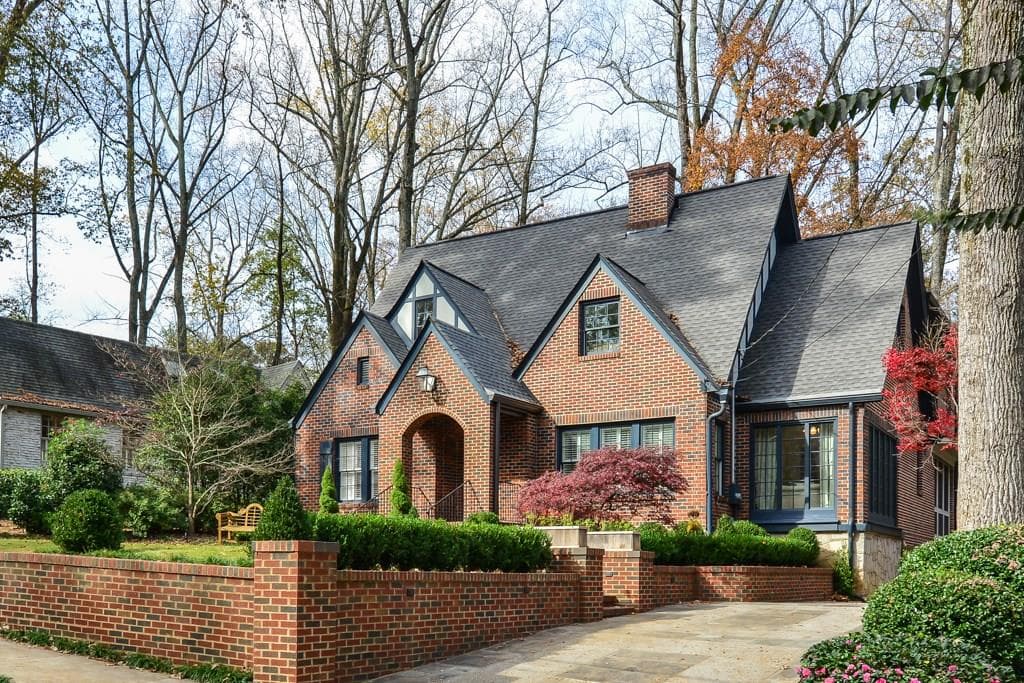 6 bedroom, 6,343 sq ft single family residence sold at 1716 Inverness Avenue, Atlanta, GA 30306