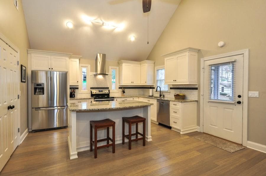 2930 Lakeside Drive, Cumming, GA 30041 — most recent listing photo