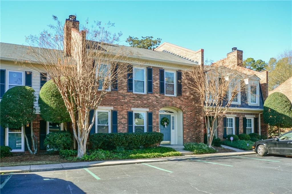 3 bedroom, 1,500 sq ft condominium sold at 12 James River Place, Atlanta, GA 30342