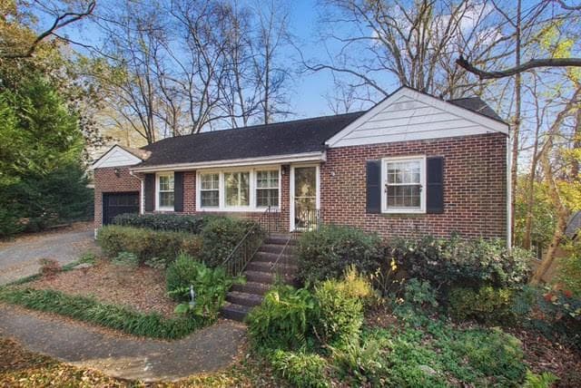 3 bedroom, 1,209 sq ft single family residence sold at 1347 Chalmette Drive, Atlanta, GA 30306