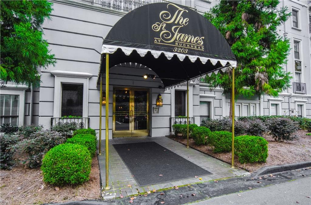 2 bedroom, 1,335 sq ft condominium sold at 3203 Lenox Road 19, Atlanta, GA 30324