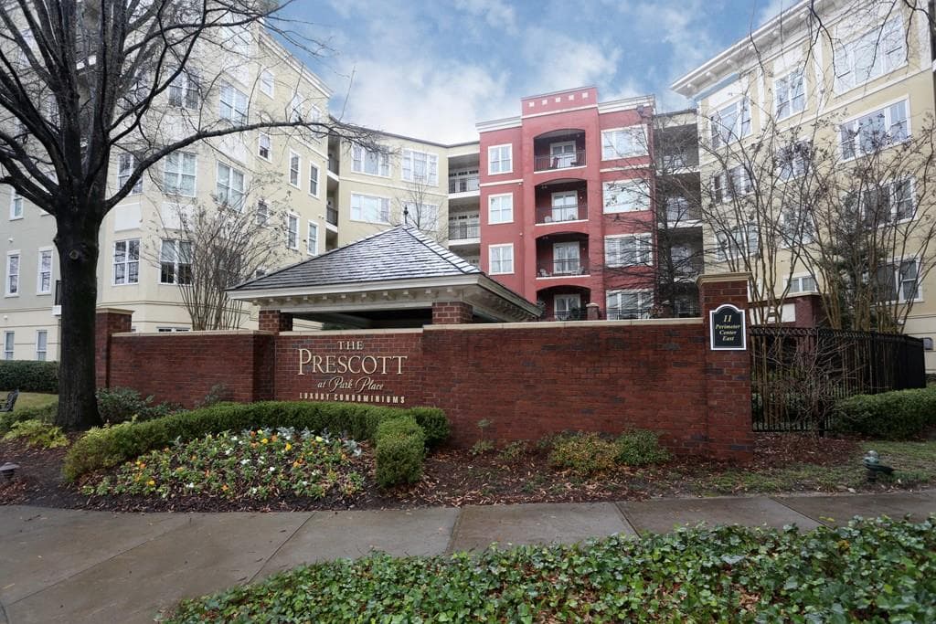 1 bedroom, 991 sq ft condominium sold at 11 Perimeter Center 1418, Atlanta, GA 30346