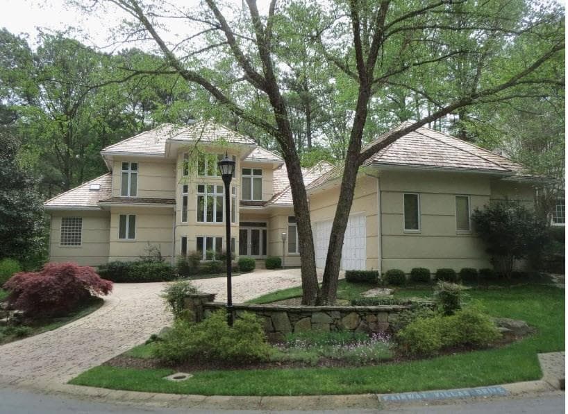 3 bedroom, 4,542 sq ft single family residence sold at 4285 Fairway Villas Drive, Alpharetta, GA 30022