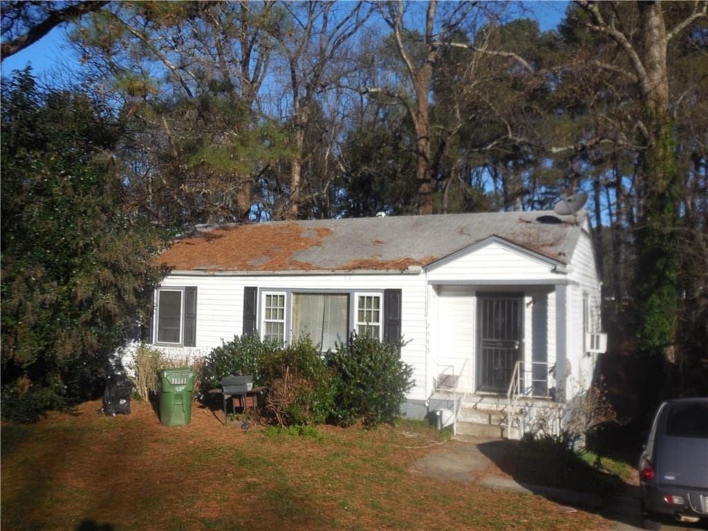 3 bedroom, 950 sq ft single family residence sold at 2045 Verbena Street, Atlanta, GA 30314