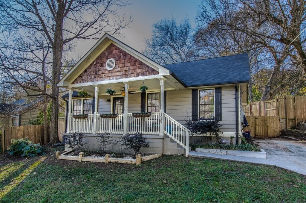 3 bedroom single family residence sold at 1239 Stoneybrook Drive, Atlanta, GA 30316