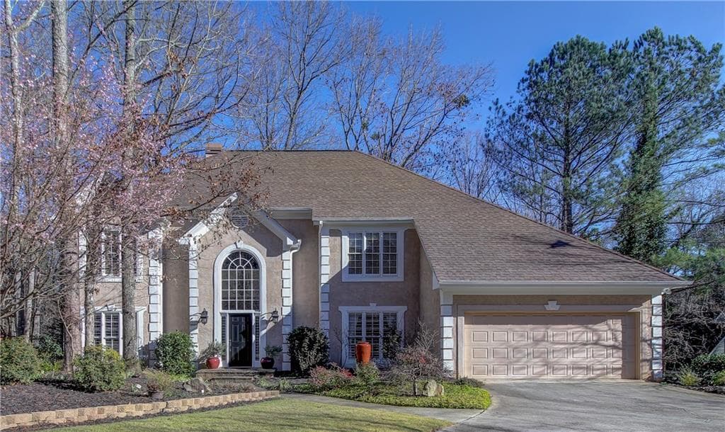4 bedroom, 3,218 sq ft single family residence sold at 210 Moss Stone Way, Roswell, GA 30075