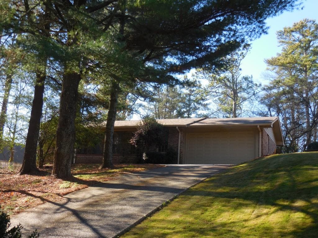3976 Ridgewood Drive, Smyrna, GA 30080 — most recent listing photo
