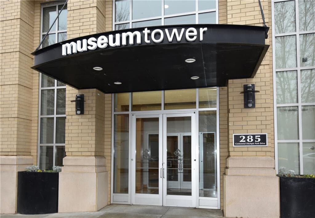 1 bedroom, 1,104 sq ft condominium sold at 285 Centennial Olympic Park Drive 2006, Atlanta, GA 30313