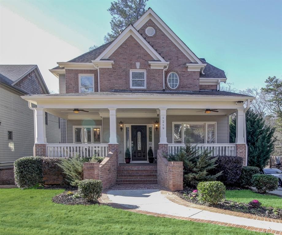 4 bedroom, 2,190 sq ft single family residence sold at 1219 Woodland Avenue, Atlanta, GA 30316