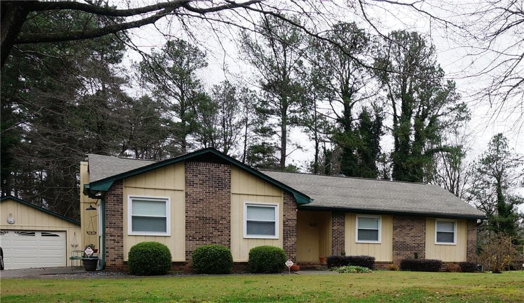 3 bedroom, 1,698 sq ft single family residence sold at 1241 Sommerset, Lawrenceville, GA 30043