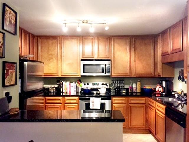 1 bedroom, 1,015 sq ft condominium sold at 1468 Briarwood Road 506, Brookhaven, GA 30319