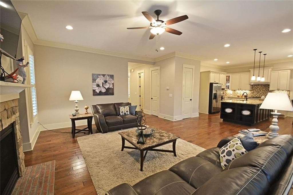 4 bedroom, 2,788 sq ft single family residence sold at 318 Old Commons Court, Norcross, GA 30071