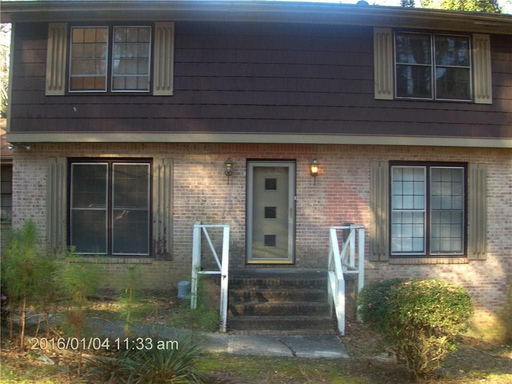 4 bedroom single family residence sold at 1025 Avon Breeze Court, Stone Mountain, GA 30083