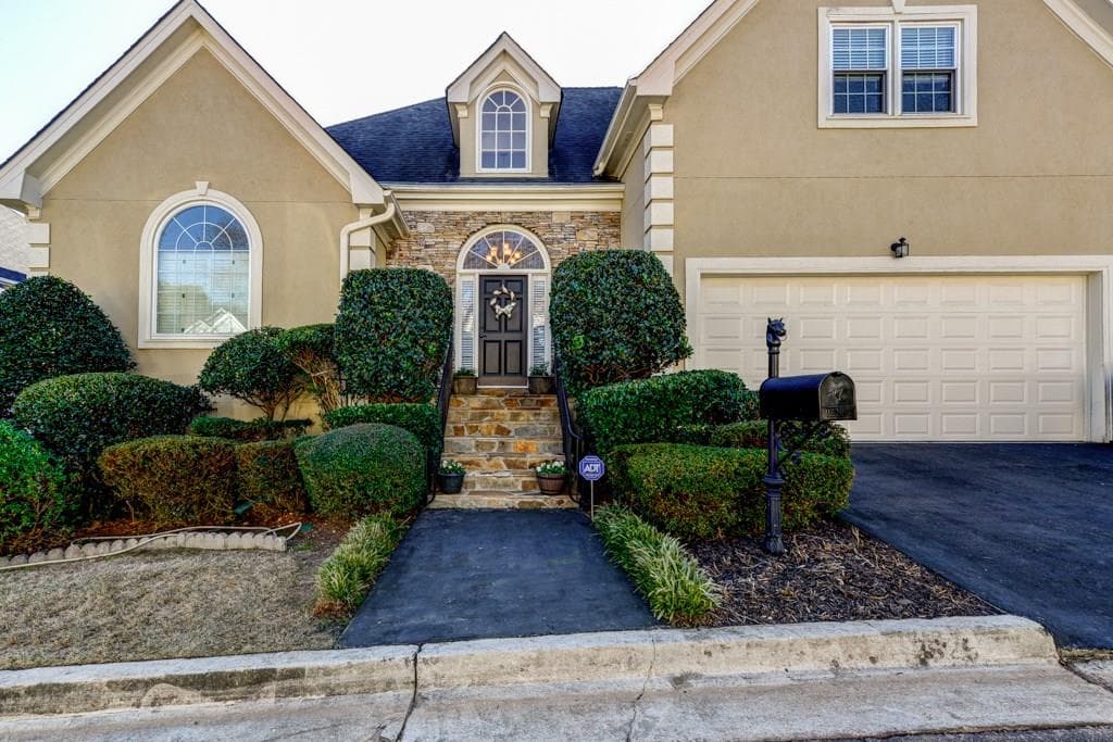 2625 Willow Cove, Decatur, GA 30033 — most recent listing photo