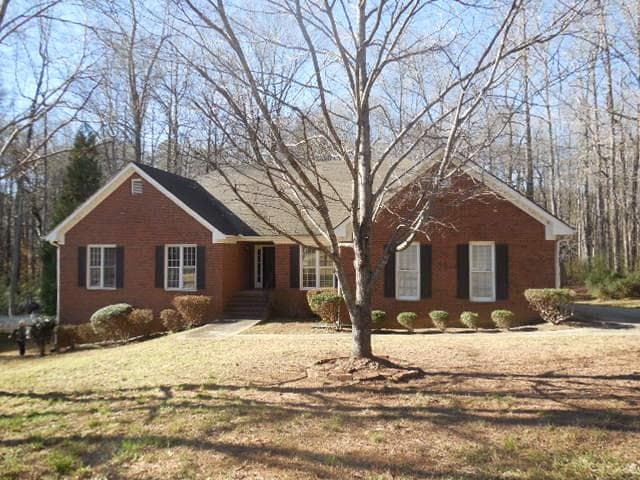3 bedroom, 2,564 sq ft single family residence sold at 172 Glenview Way, Lawrenceville, GA 30043