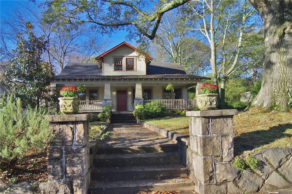 5 bedroom, 2,362 sq ft single family residence sold at 117 S Columbia Drive, Decatur, GA 30030