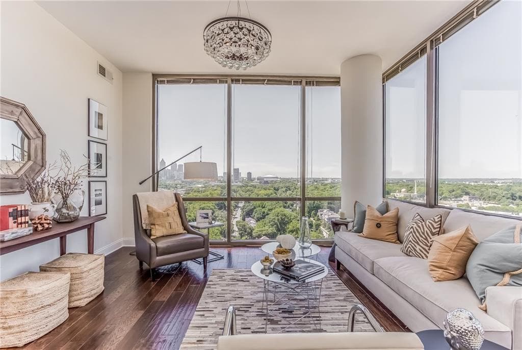 2 bedroom, 1,536 sq ft condominium sold at 270 17th Street 1013, Atlanta, GA 30363