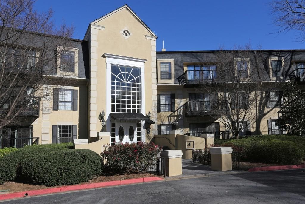 2 bedroom, 1,249 sq ft condominium sold at 4117 Pine Heights Drive 4117, Atlanta, GA 30324